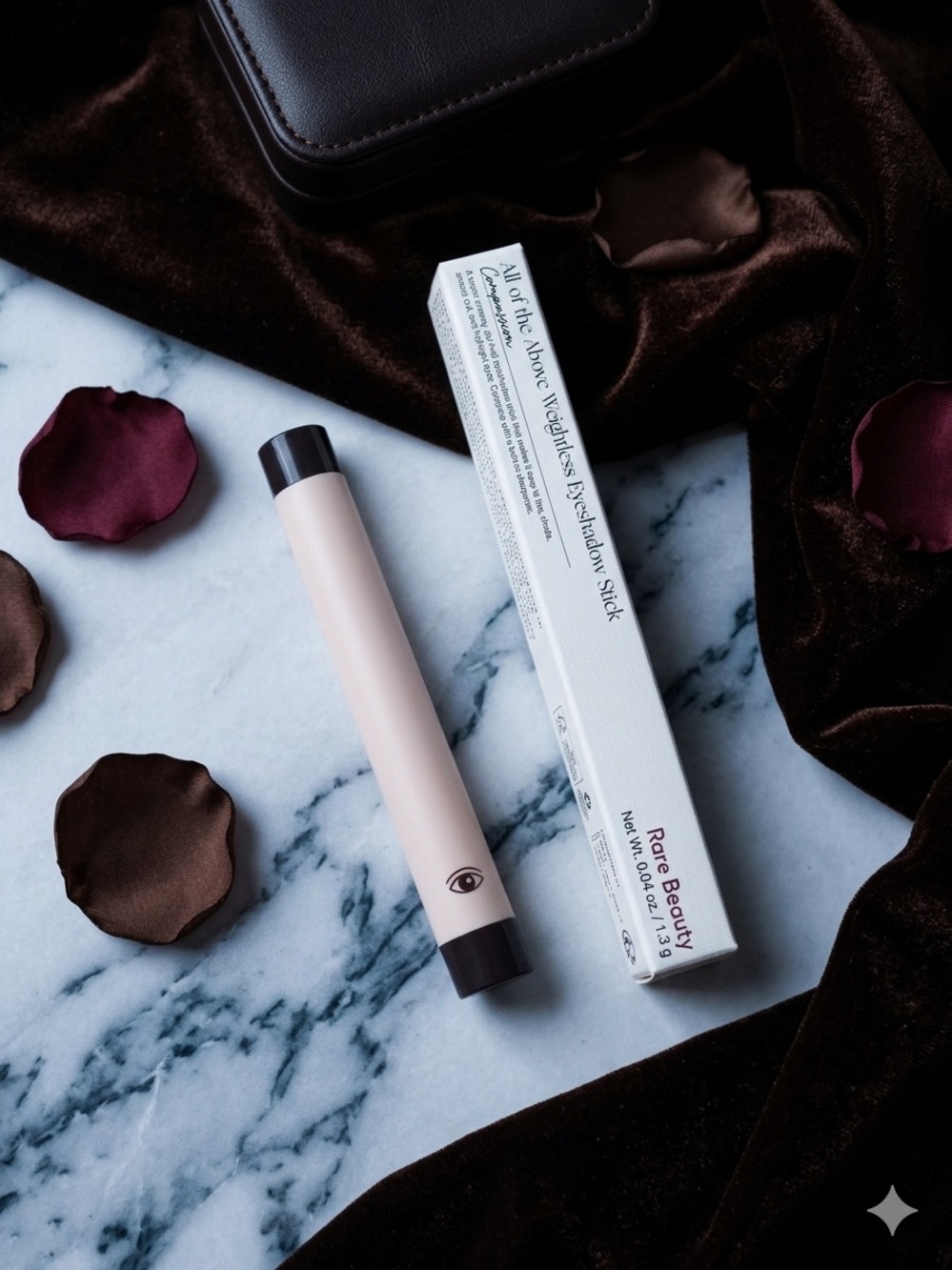 Rare Beauty Weightless Eyeshadow Stick - Nude